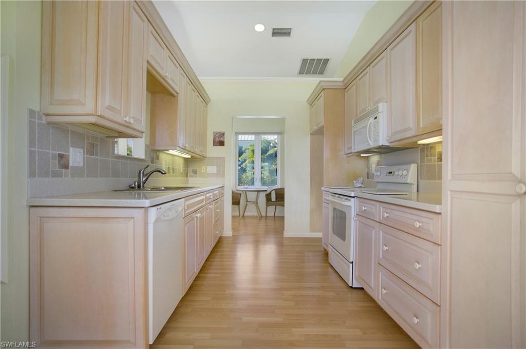 AQUALANE SHORES - Residential