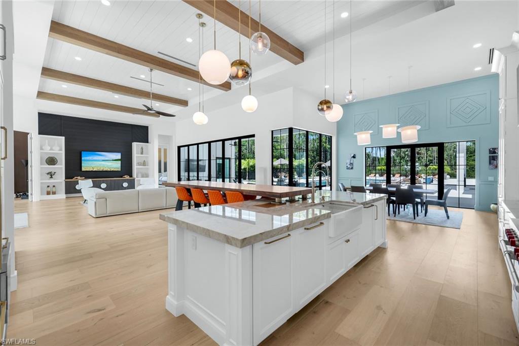 LIVINGSTON WOODS - Residential