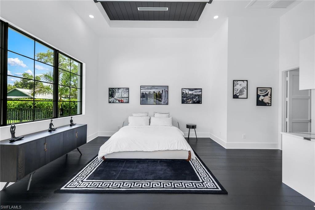 LIVINGSTON WOODS - Residential