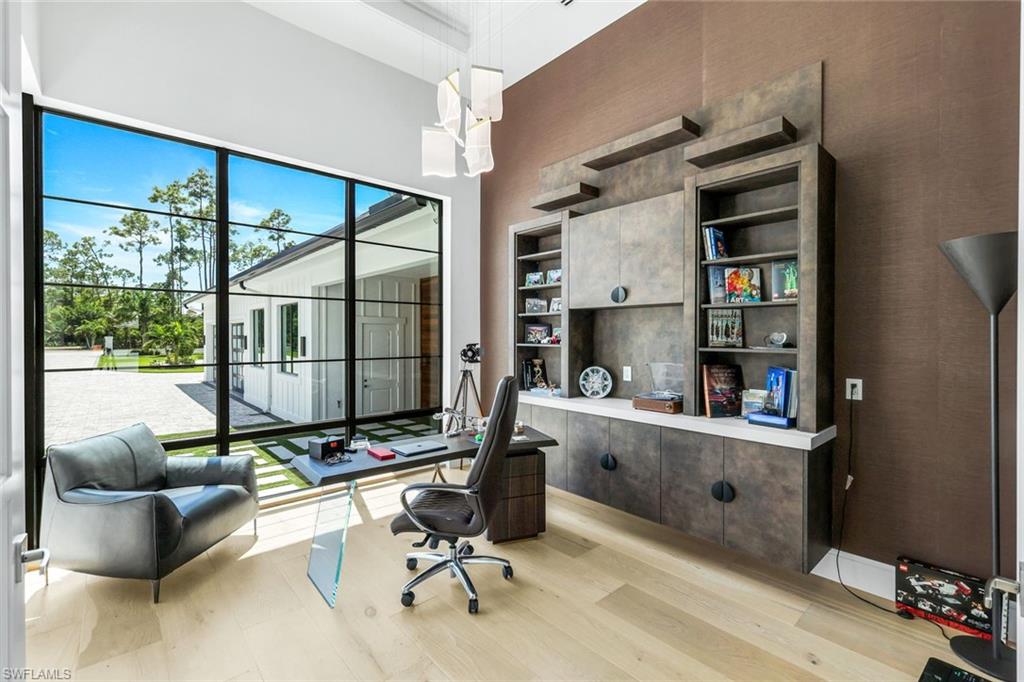 LIVINGSTON WOODS - Residential