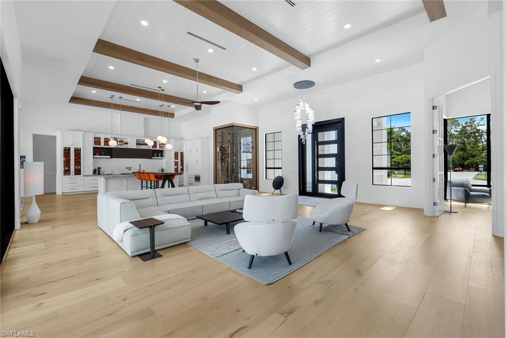 LIVINGSTON WOODS - Residential