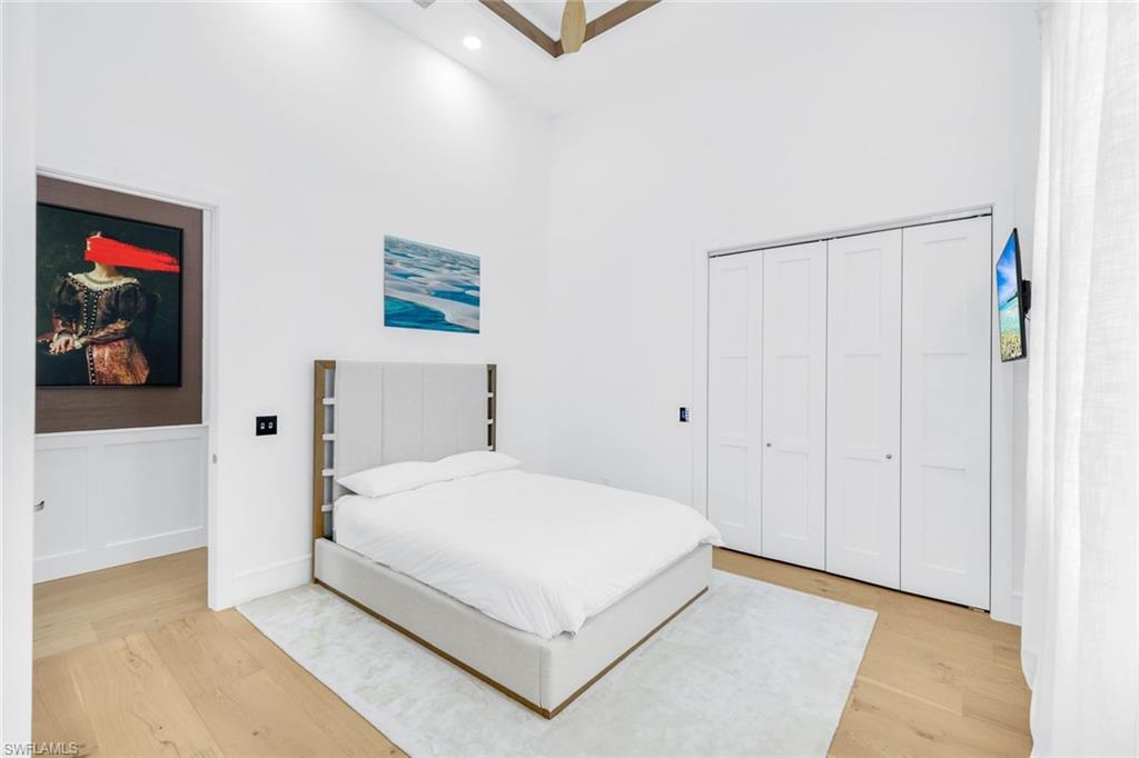 LIVINGSTON WOODS - Residential