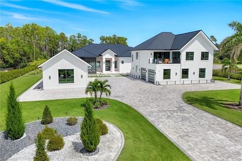 6677 Hunters RD NAPLES FL 34109