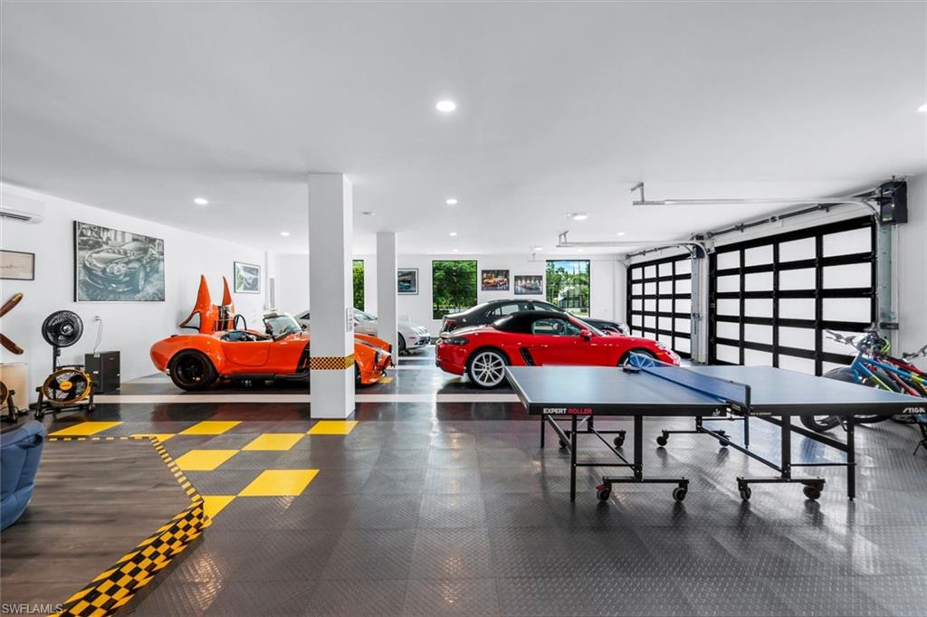 LIVINGSTON WOODS - Residential