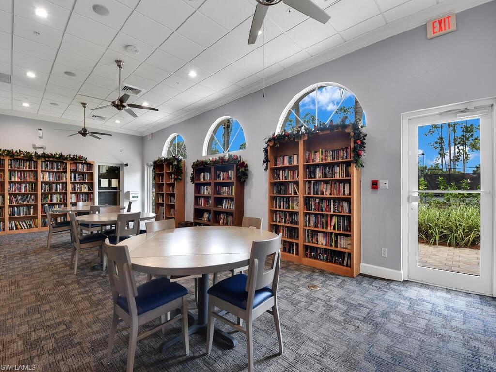 EDGEWATER AT CARLTON LAKES - Residential