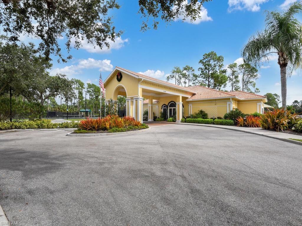 EDGEWATER AT CARLTON LAKES - Residential