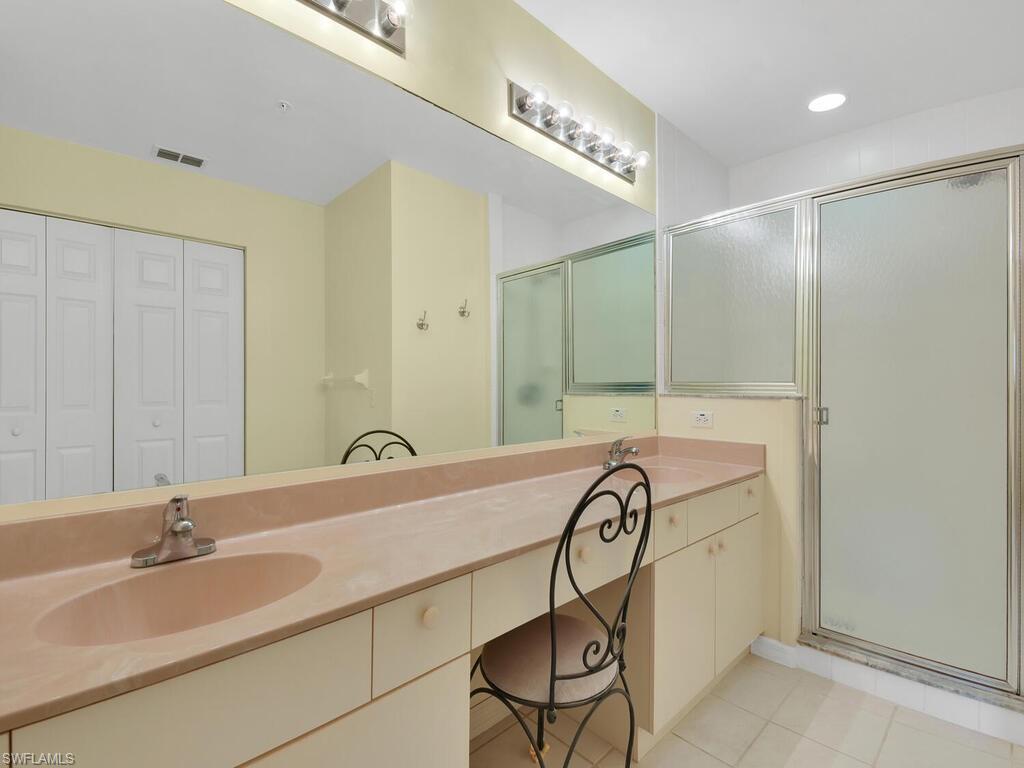 EDGEWATER AT CARLTON LAKES - Residential