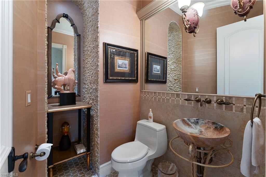 AQUALANE SHORES - Residential