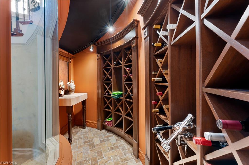 AQUALANE SHORES - Residential