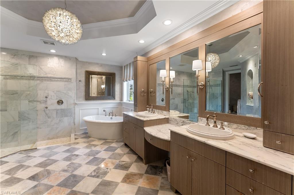 AQUALANE SHORES - Residential