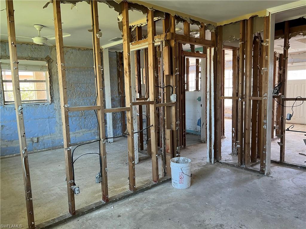 ISLAND PARK - Residential