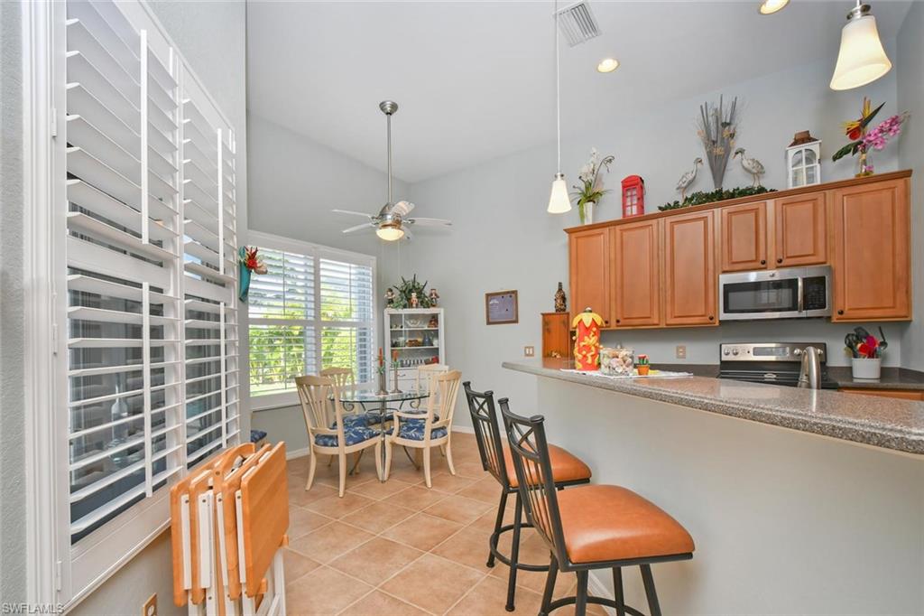 VALENCIA LAKES - Residential