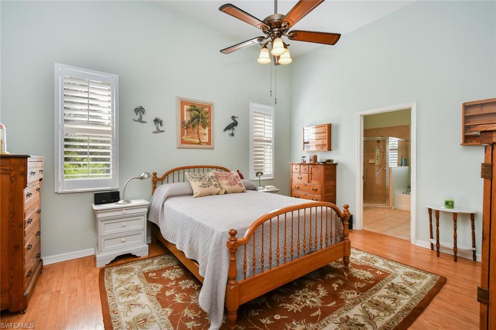 VALENCIA LAKES - Residential