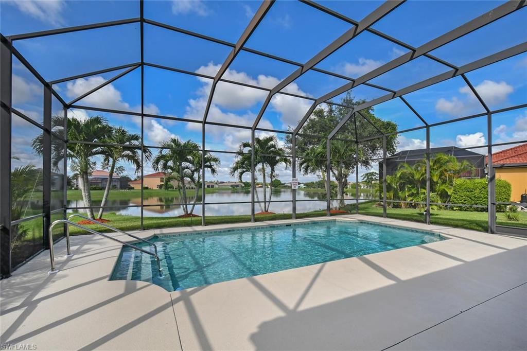 VALENCIA LAKES - Residential