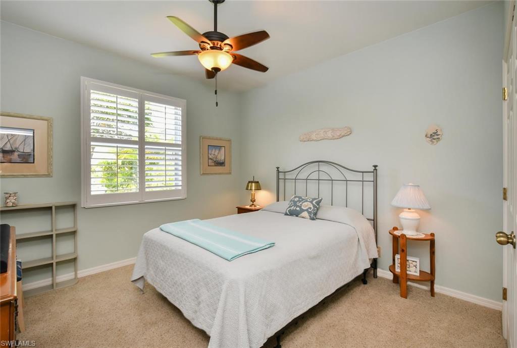 VALENCIA LAKES - Residential