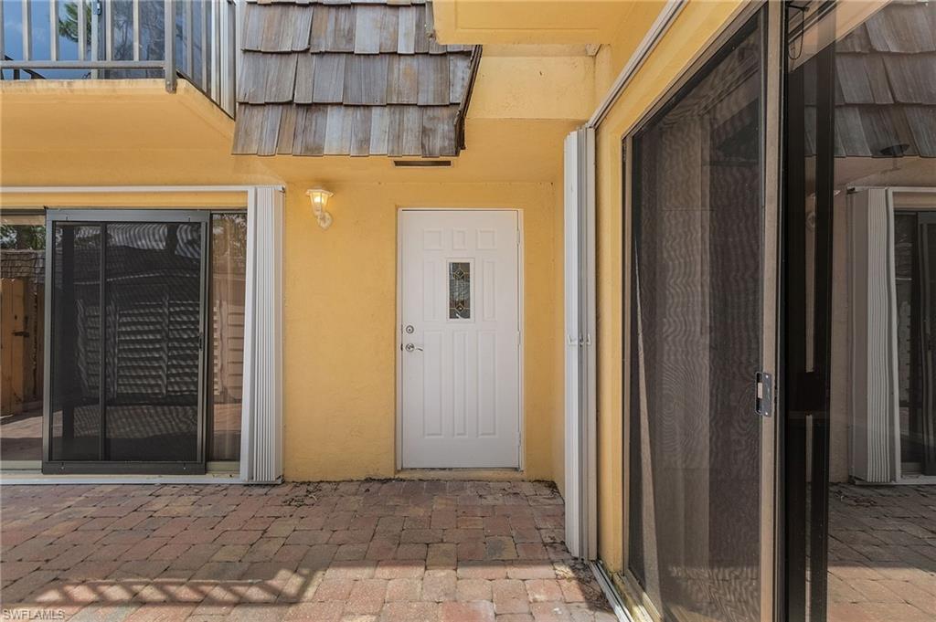 PARKWOODS TOWNHOUSE COMMUNITY - Residential