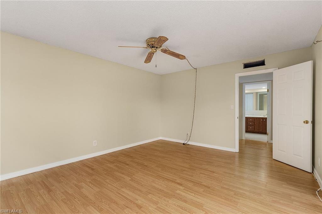 PARKWOODS TOWNHOUSE COMMUNITY - Residential