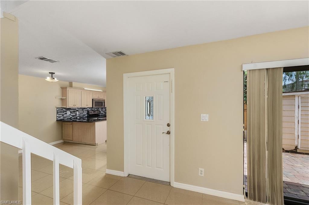 PARKWOODS TOWNHOUSE COMMUNITY - Residential