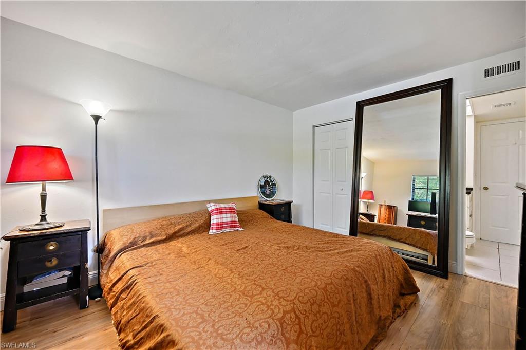 VILLAGE GREEN - Residential