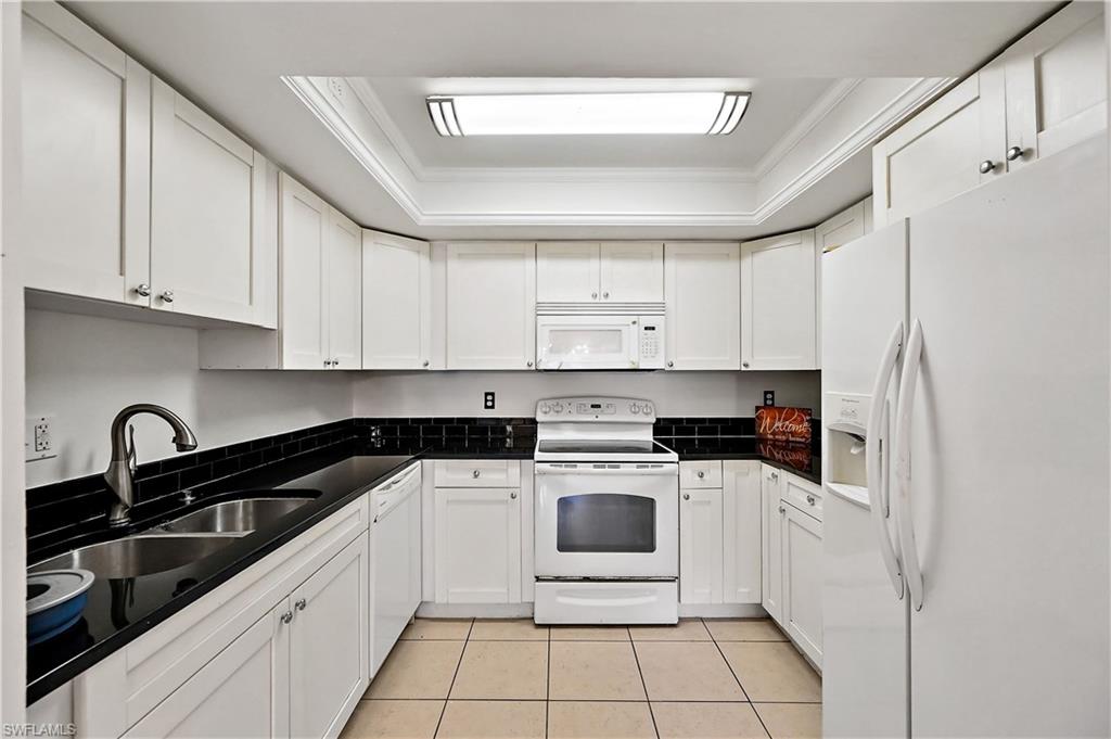 VILLAGE GREEN - Residential