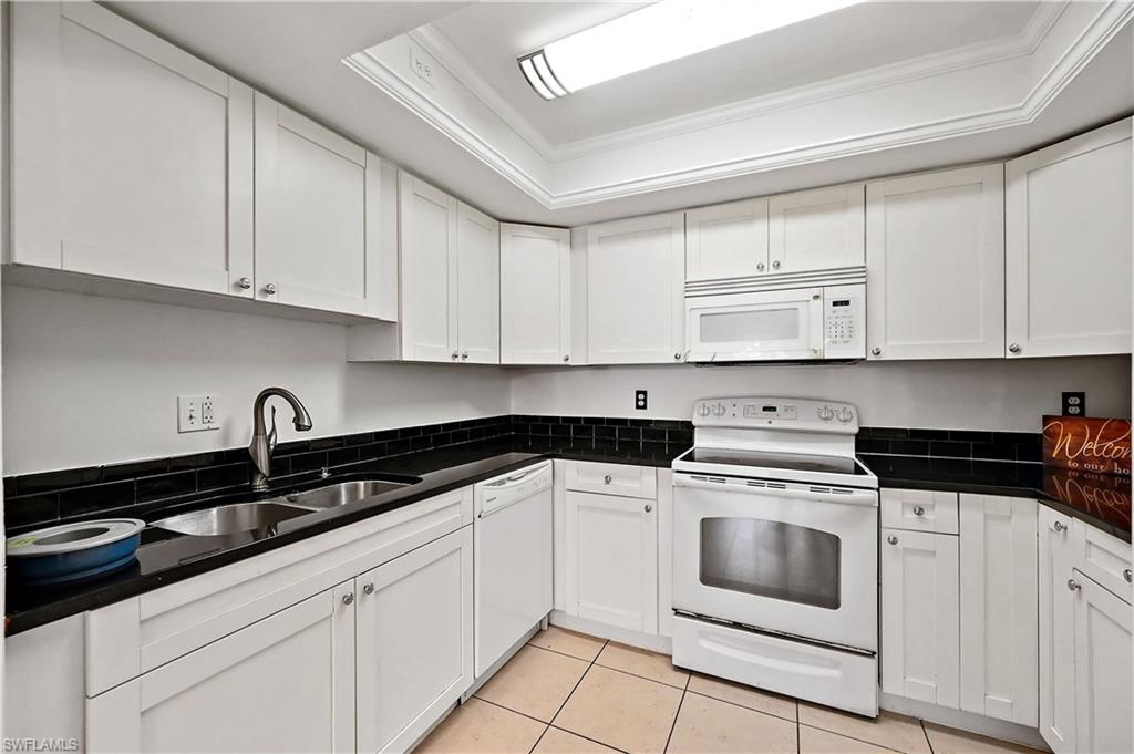 VILLAGE GREEN - Residential