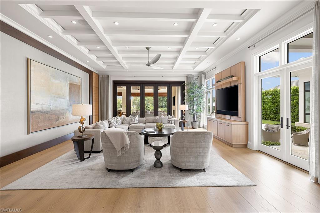 OLDE NAPLES - Residential