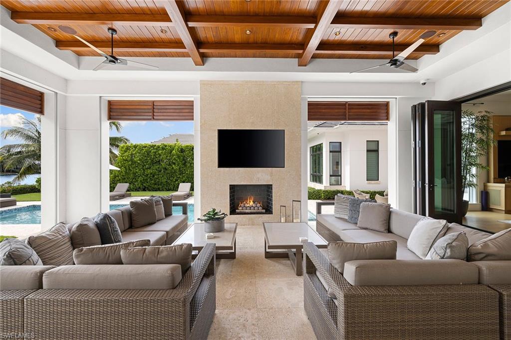 OLDE NAPLES - Residential