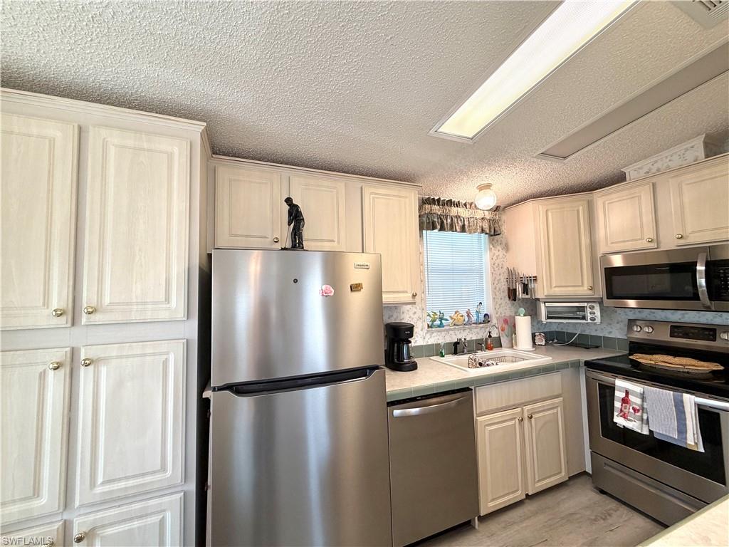 RIVERWOODS PLANTATION - Residential