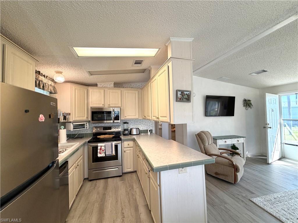 RIVERWOODS PLANTATION - Residential