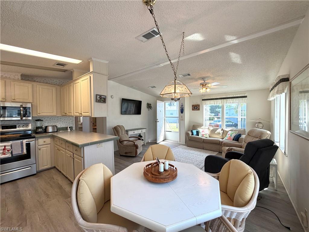 RIVERWOODS PLANTATION - Residential