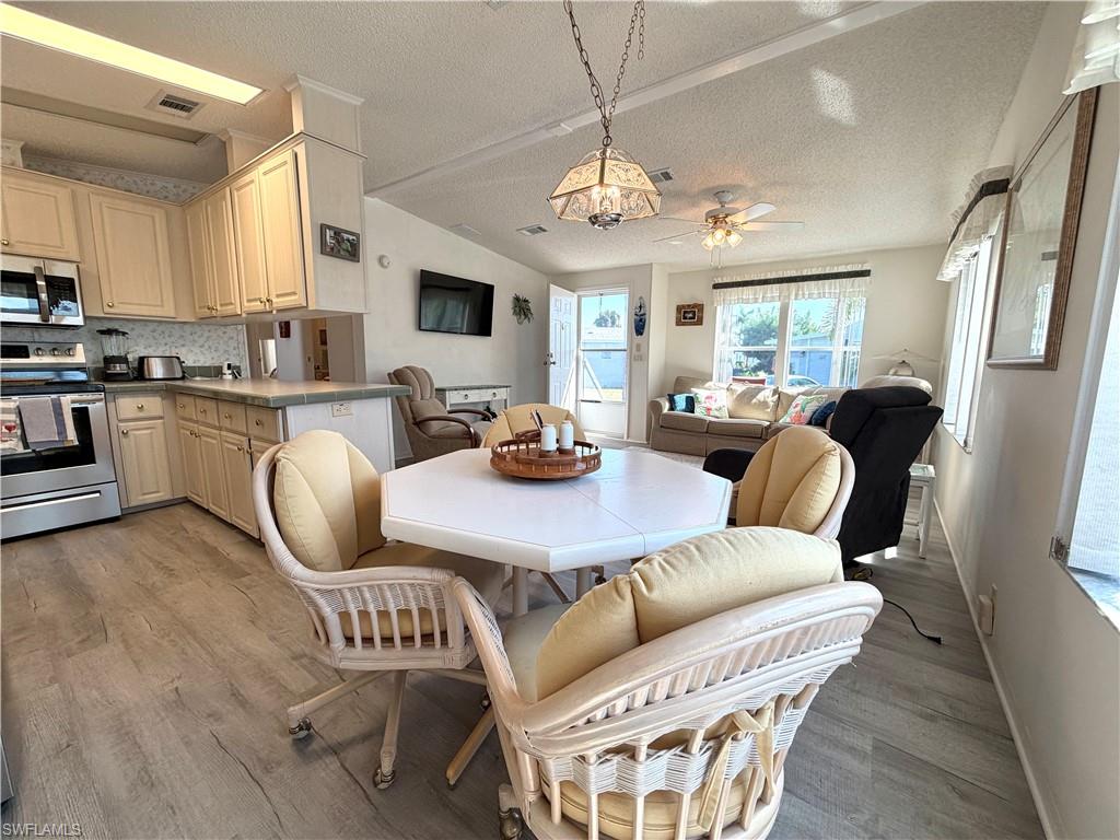 RIVERWOODS PLANTATION - Residential