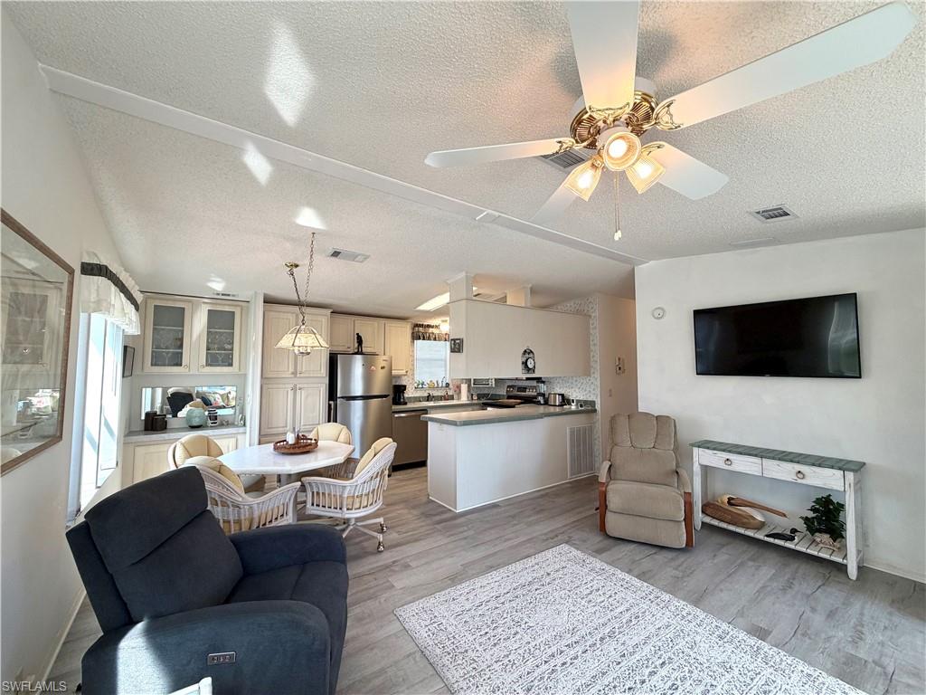 RIVERWOODS PLANTATION - Residential