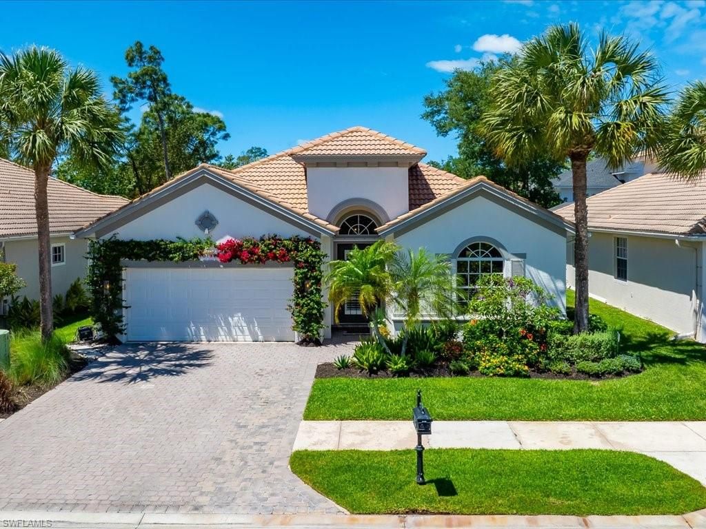 Photo of 16196 Parque LN, NAPLES, FL 34110 (MLS # 226014987)