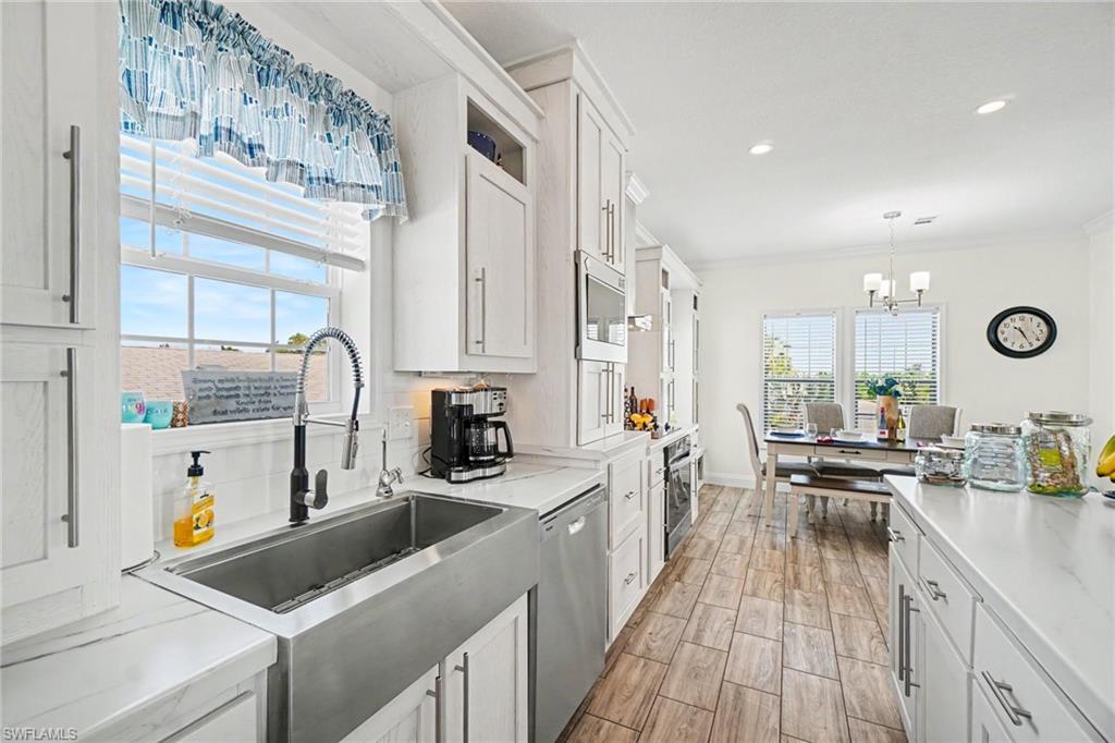 BAYSIDE ESTATES - Residential