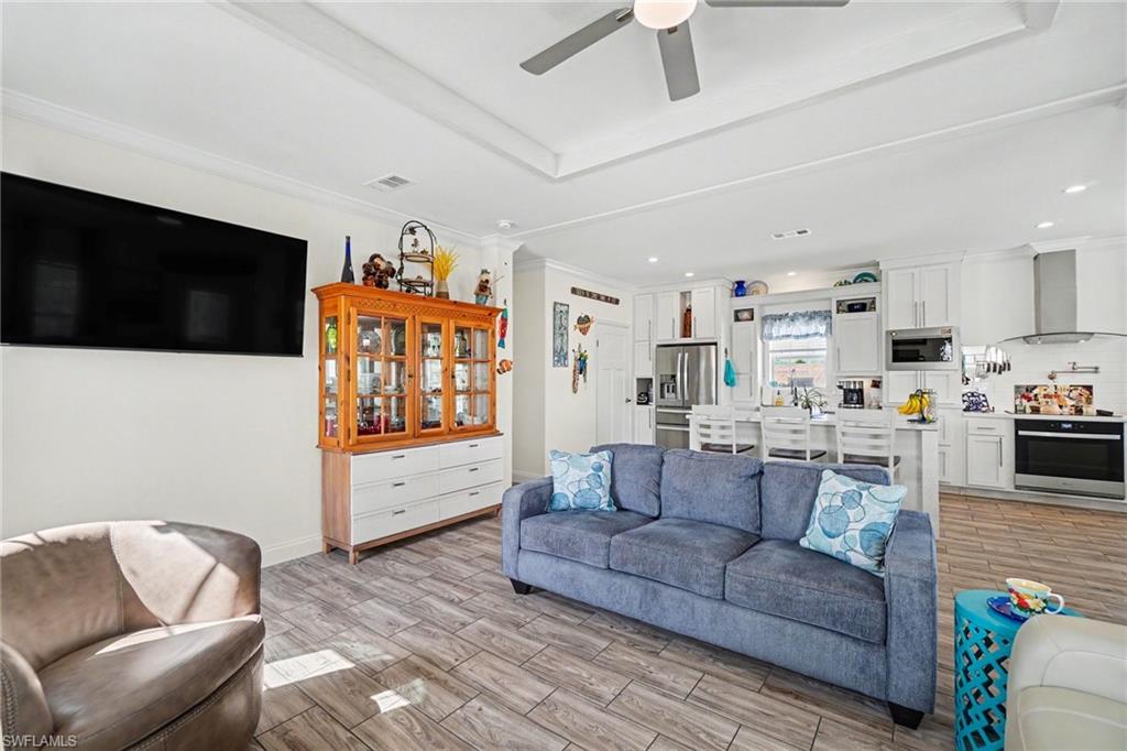 BAYSIDE ESTATES - Residential
