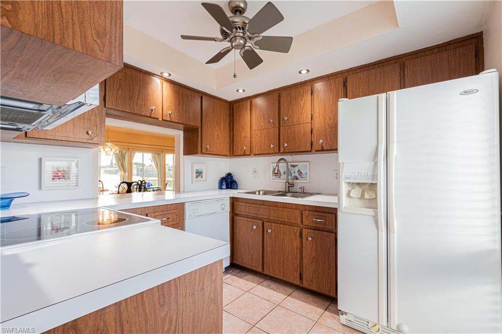 GLADES COUNTRY CLUB - Residential