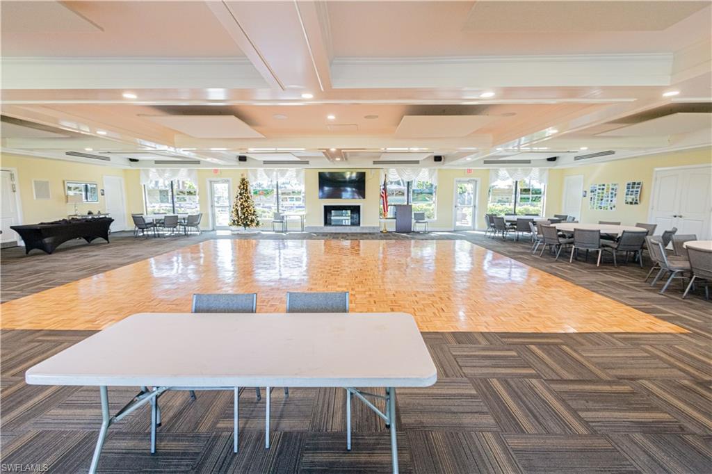 GLADES COUNTRY CLUB - Residential