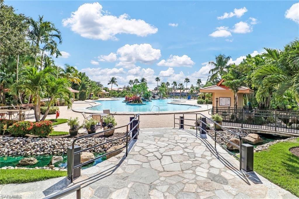 MAGNOLIA FALLS - Residential