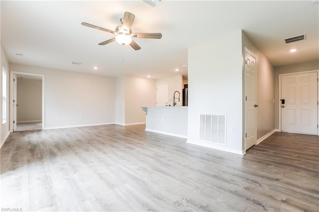 NORTH PORT - Residential Lease