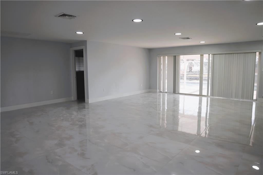 PORT CHARLOTTE - Residential