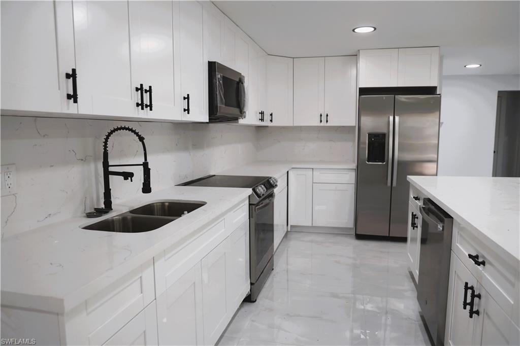 PORT CHARLOTTE - Residential