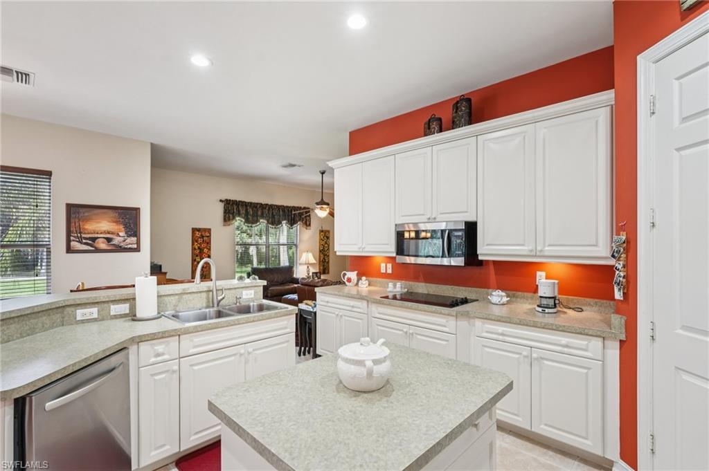 GOLDEN GATE ESTATES - Residential