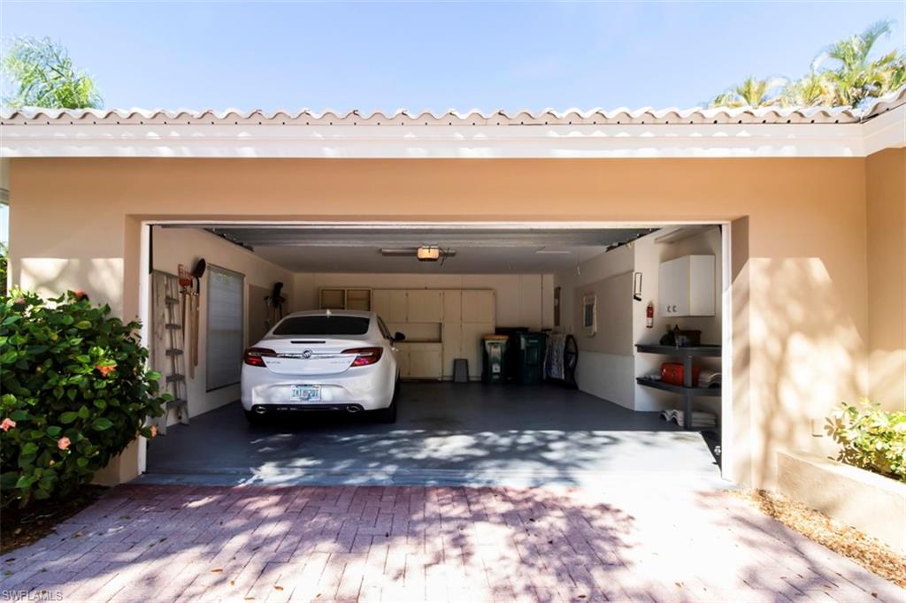 NAPLES BATH AND TENNIS CLUB - Residential