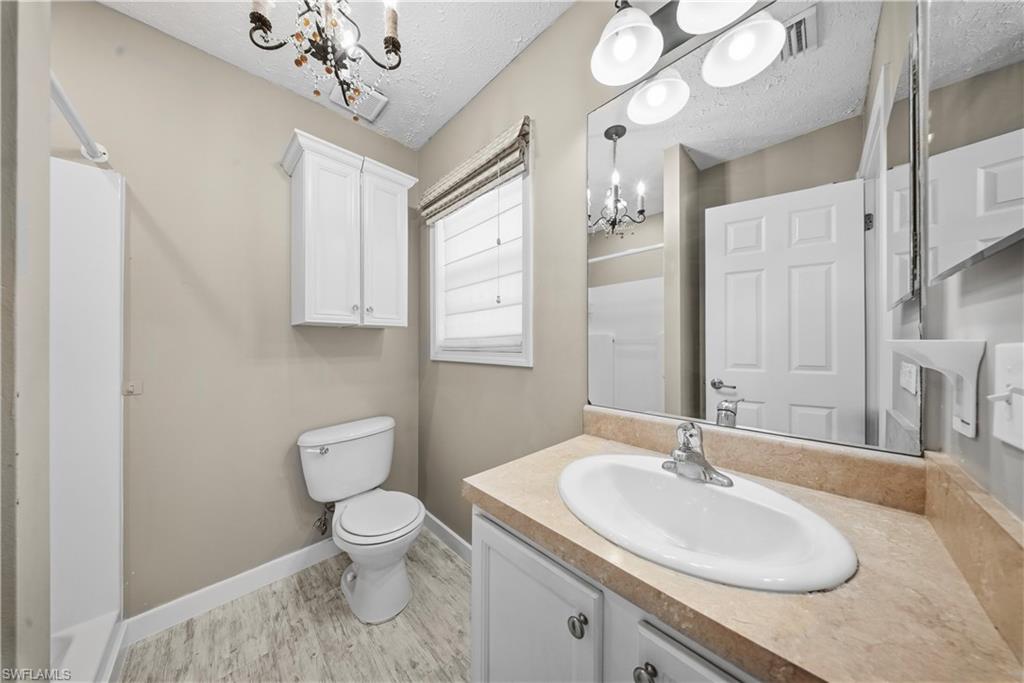 LEAWOOD LAKES - Residential Lease