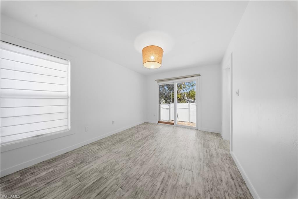 LEAWOOD LAKES - Residential Lease