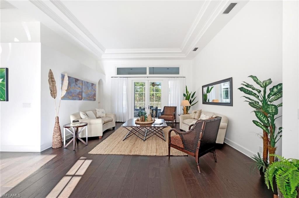 2540 Half Moon WALK