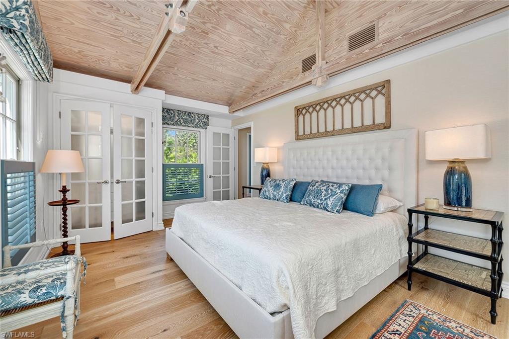 OLDE NAPLES - Residential