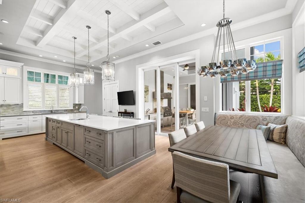 MOORINGS - Residential