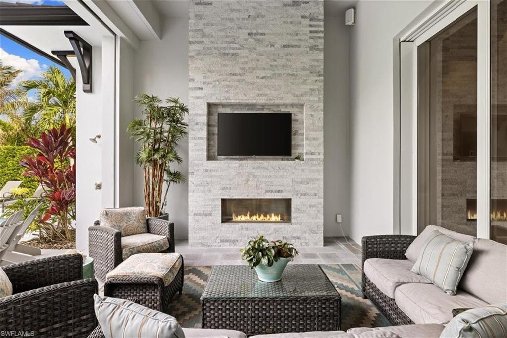 MOORINGS - Residential