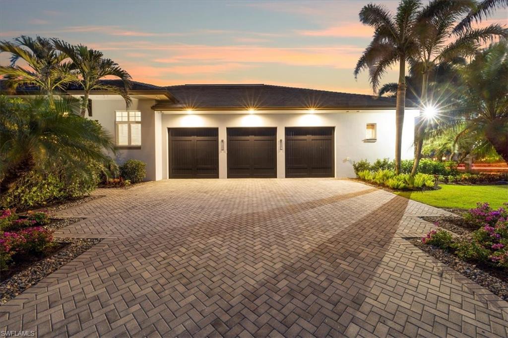 MOORINGS - Residential